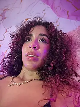 woo_isdaphne (F young) - oil in  that ass + spanks x 10🍑