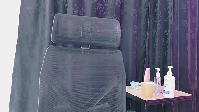 kendall_art (F teen) - SPANK ASS X10