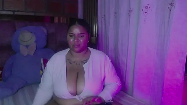 Valentina_belmont webcam