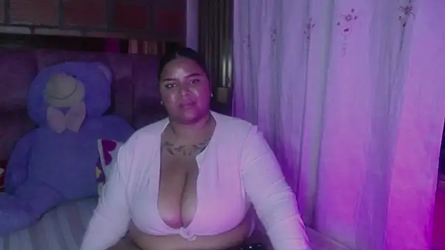 Valentina_belmont webcam