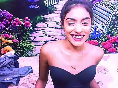 IndianPretty14u2Luv webcam