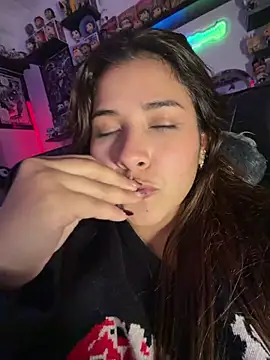 crystal_bunny7's Stripchat show and profile