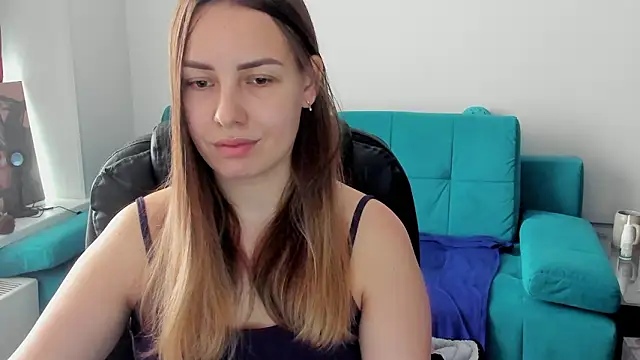 Mia_shy1 webcam