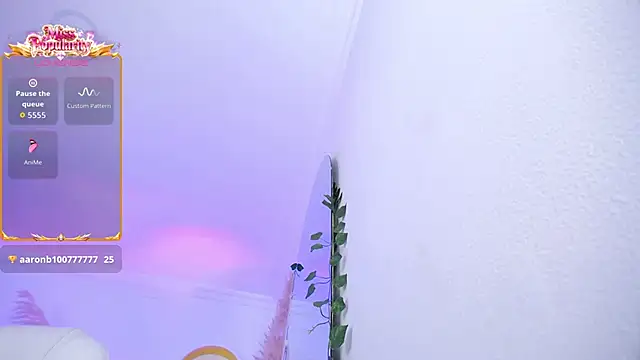 Aurora_Brownn webcam