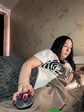 Naughtbaby_2025 webcam