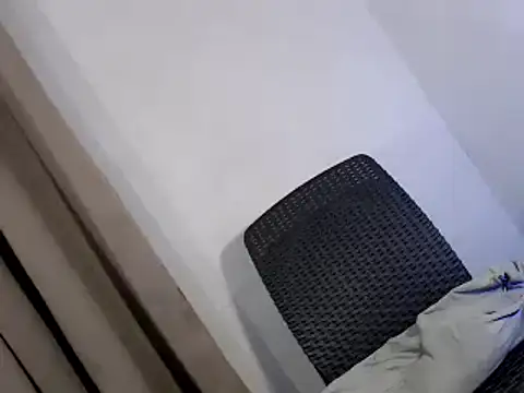 spicyhugecock webcam