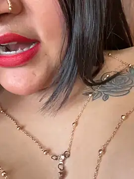 HotNeha08 webcam