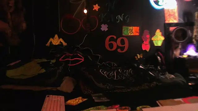 DaddyAndSplashQueen webcam