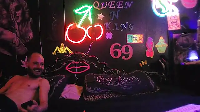 daddyandsplashqueen (Ask my age) - Bend Over And Shake This Ass For U