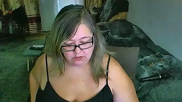 sex2 (F mature) - naked, squirt