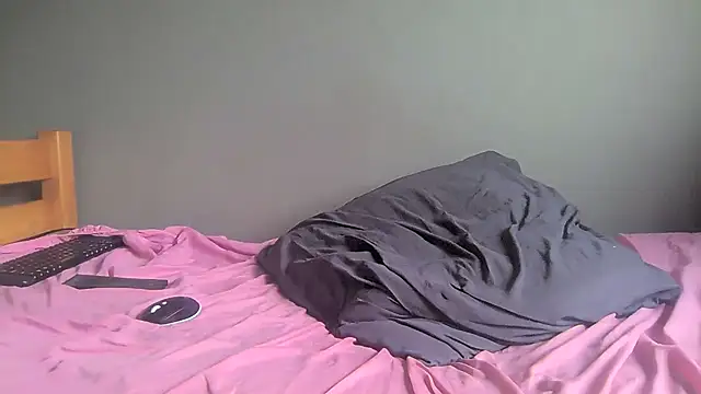 sweetslender (F young) - Enjoying your pleasure