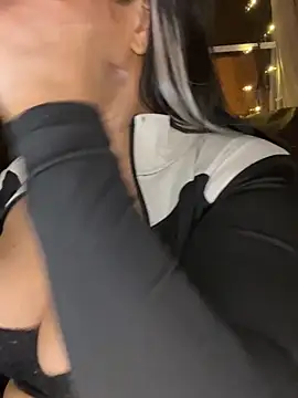 LittleMissEeve webcam