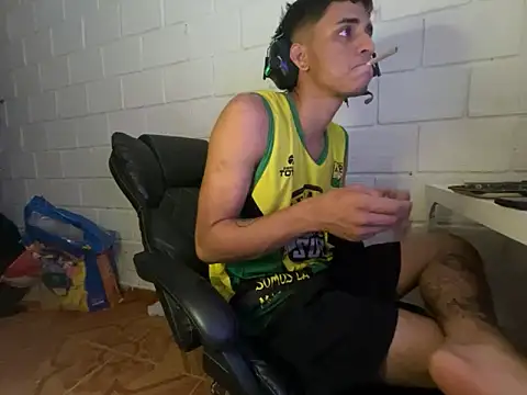 Max_TheHorseDick webcam