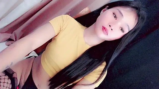 Amomentoflust99 webcam