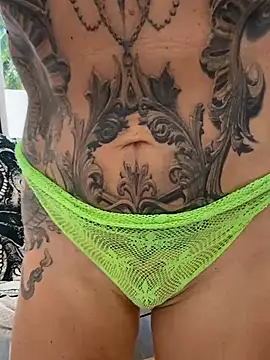 mommyselenafit_ webcam