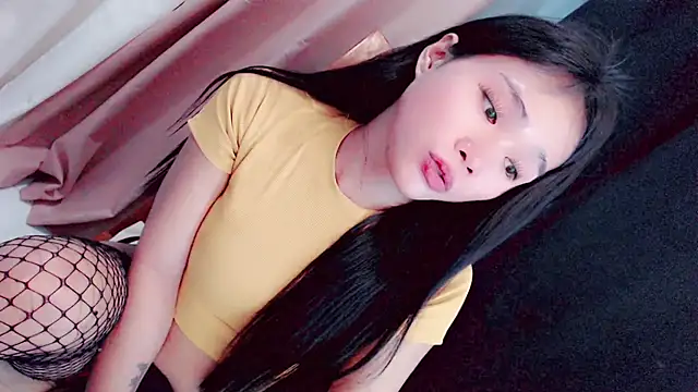 Amomentoflust99 webcam