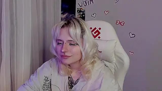 bixxxiz (F young) - Show feet