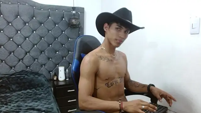 luka_big18 (M twink) - run in public