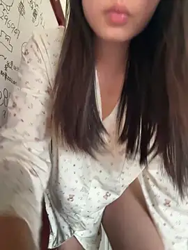 美女xiaobaimao6在线直播