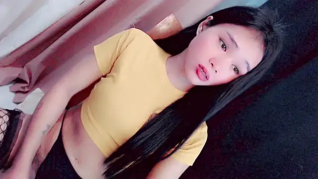 Amomentoflust99 webcam