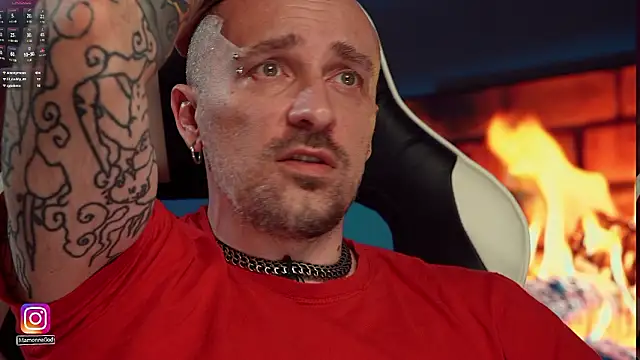 LuckyAlexx live sex cam