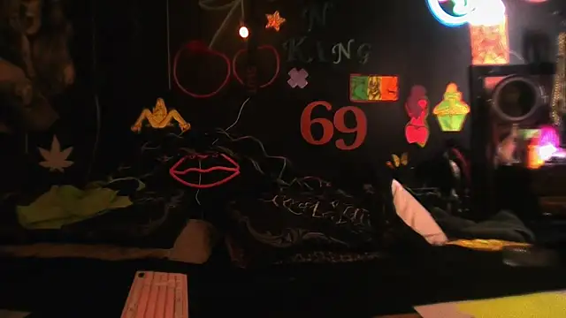 DaddyAndSplashQueen webcam