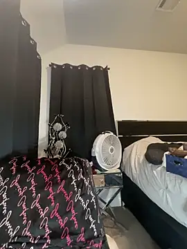 Exotic_Queen_ webcam