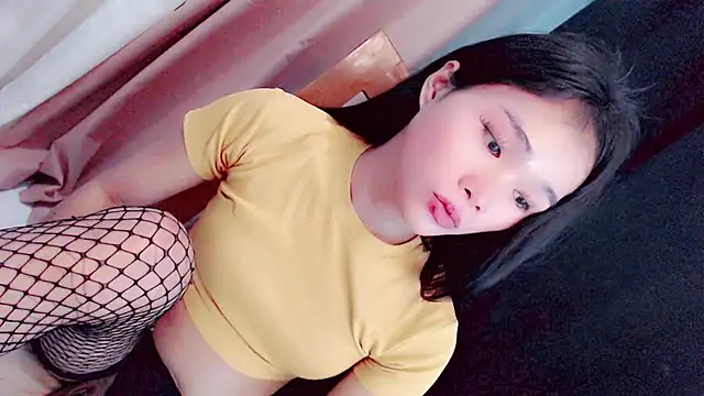 Amomentoflust99 webcam