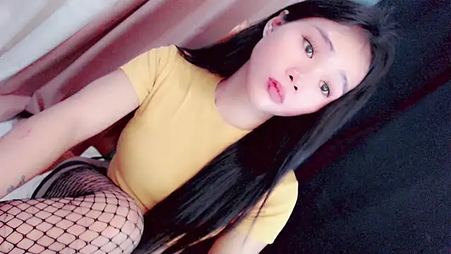 amomentoflust99 (T young) - SHOW ME SOME LOVE AND MOTIVATION TO CUM!