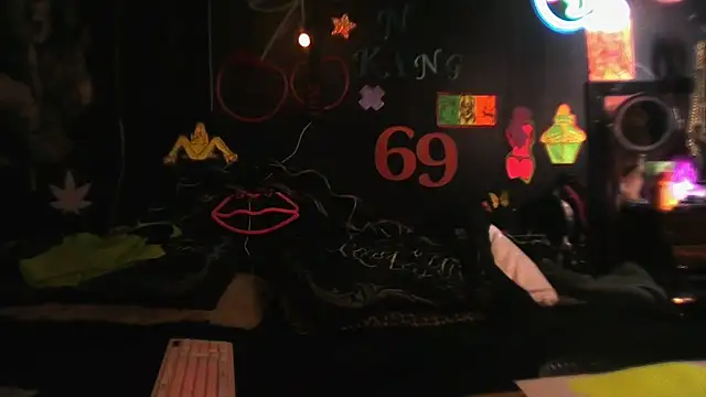 DaddyAndSplashQueen webcam