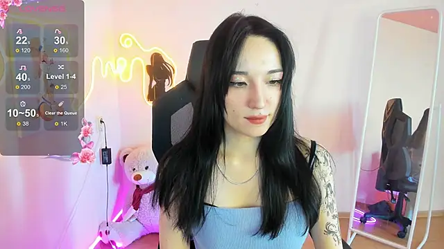 AliceeinWonderlanddd webcam