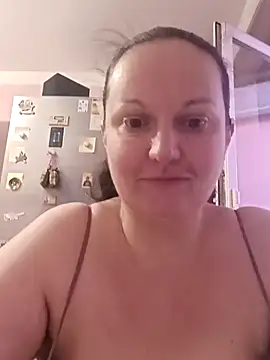 BustyLadyAlma webcam