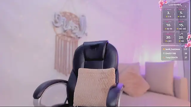 Ginni_charlotte webcam