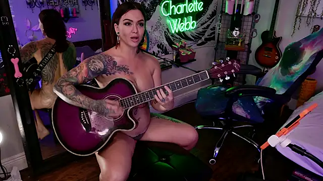 CharletteWebb webcam