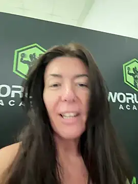 Webcam Model (eveangelll)  is live.Free join now!