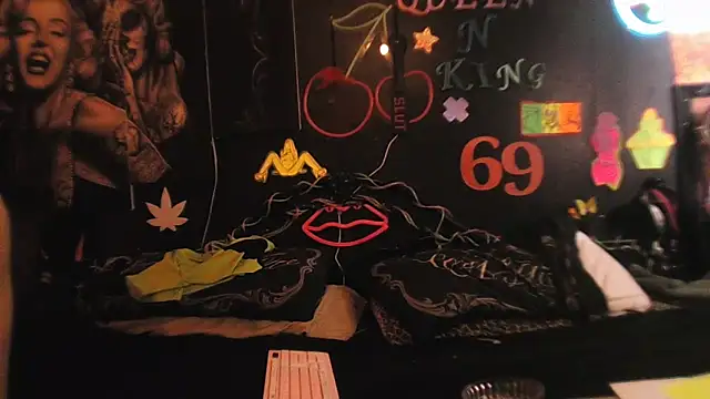 DaddyAndSplashQueen webcam