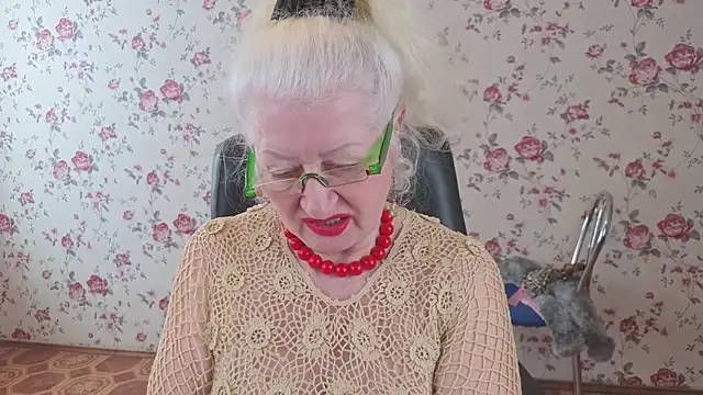 Maya_Mayflower webcam