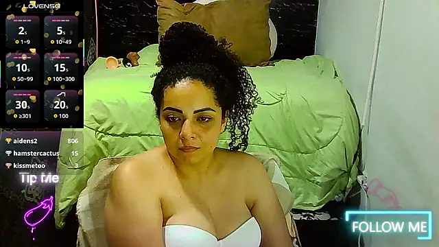 _naughty_milf webcam