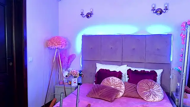 nicole_bond - Nicole_Bond's free webcam