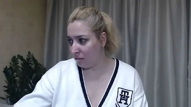 sweetpussy13 - Sweetpussy13's free webcam