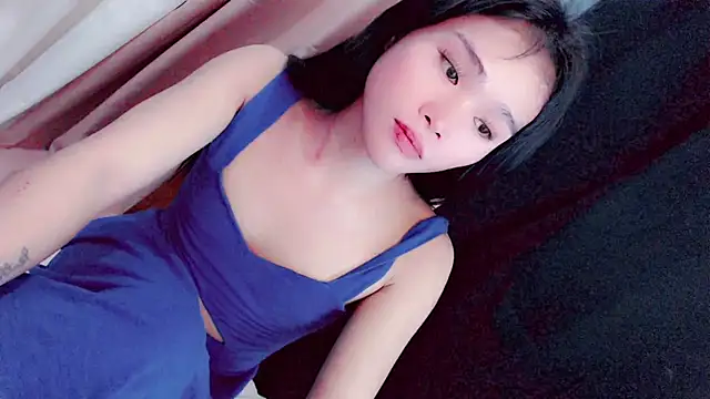 Amomentoflust99 webcam