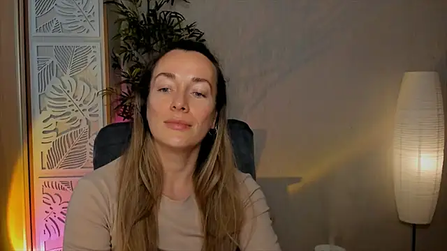 RebeccaMartinez webcam