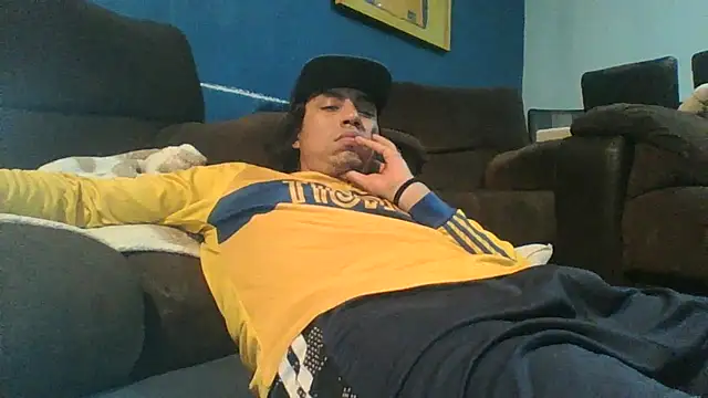 AlexAlejandro13 webcam