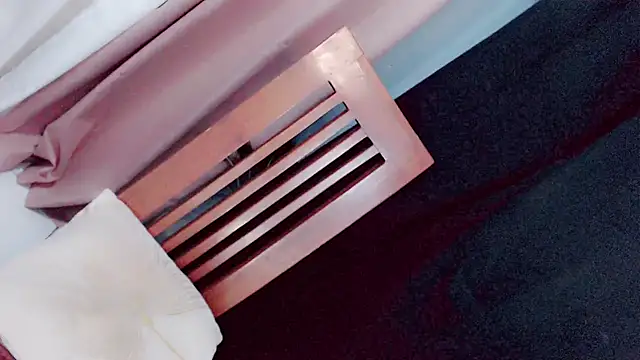 Amomentoflust99 webcam