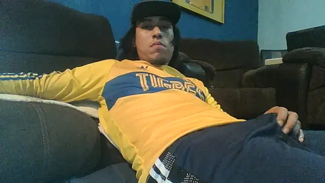 alexalejandro13 (M young) - Quitame La Ropa, Correrme En La Cama