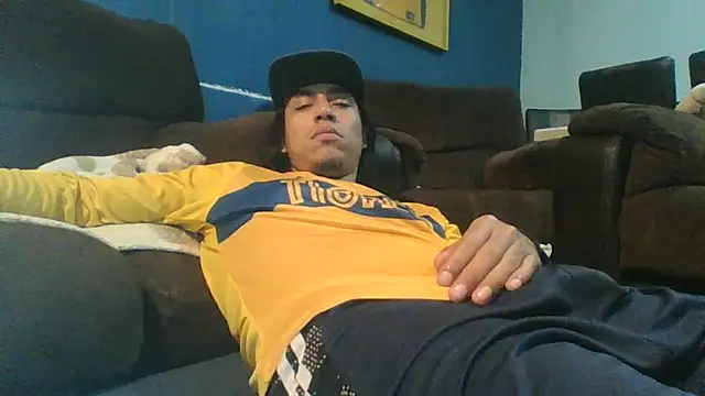 AlexAlejandro13 webcam