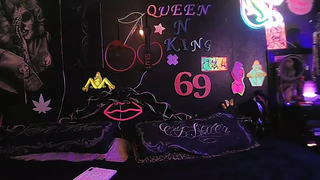 DaddyAndSplashQueen webcam