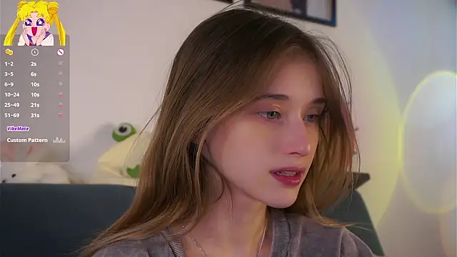 edlinhargus (F teen) - shake it boobs