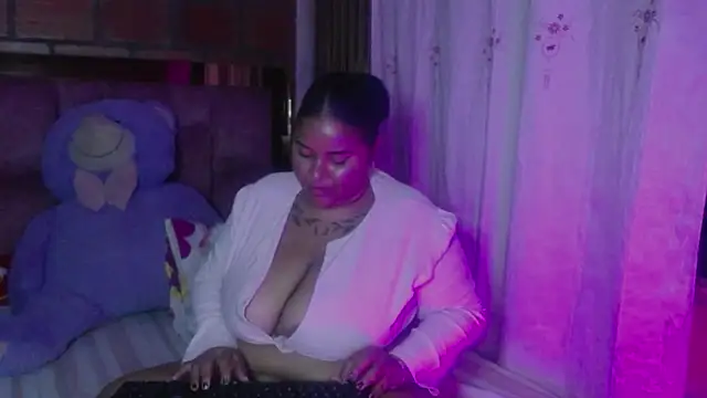 Valentina_belmont webcam