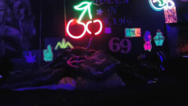 DaddyAndSplashQueen webcam